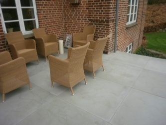 flisebelægning af terrasse
